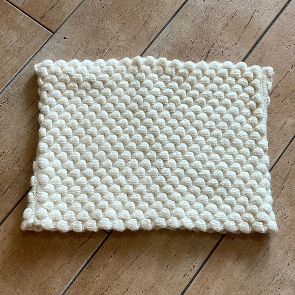 Banana Republic Infinity Scarf - Picture 2 of 3